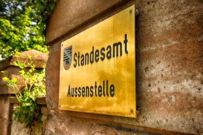 Die Außenstelle des Standesamtes der Gemeinde Hohe Börde ist direkt bei uns im Haus Die Außenstelle des Standesamtes der Gemeinde Hohe Börde ist direkt bei uns im Haus